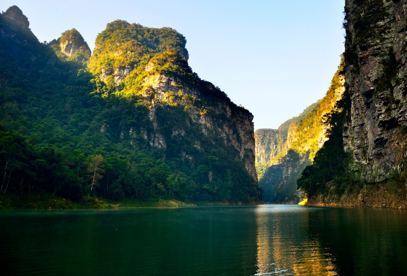 美丽的湖光山色图片(9张)