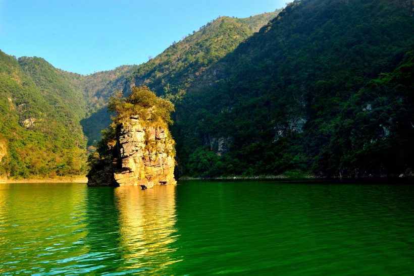 美丽的湖光山色图片(9张)