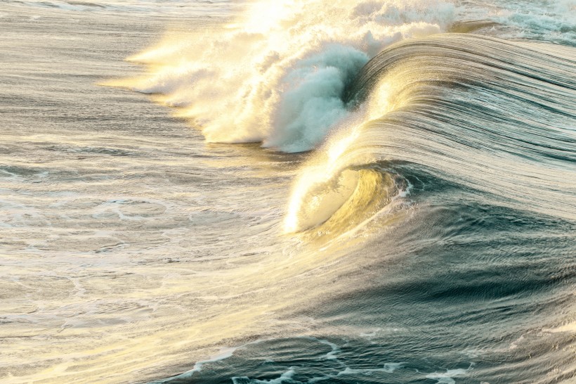 波涛汹涌的海浪图片(17张)