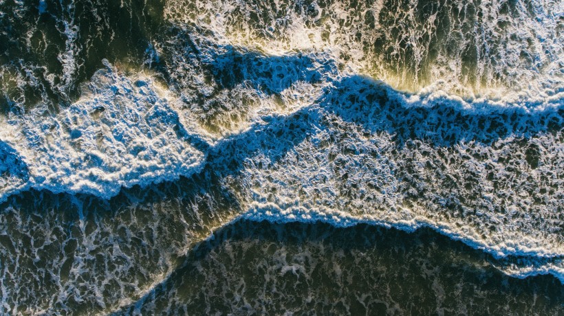 波涛汹涌的海浪图片(17张)