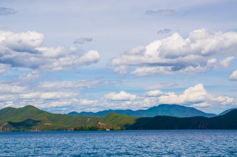 泸沽湖之布瓦岛风景图片(18张)