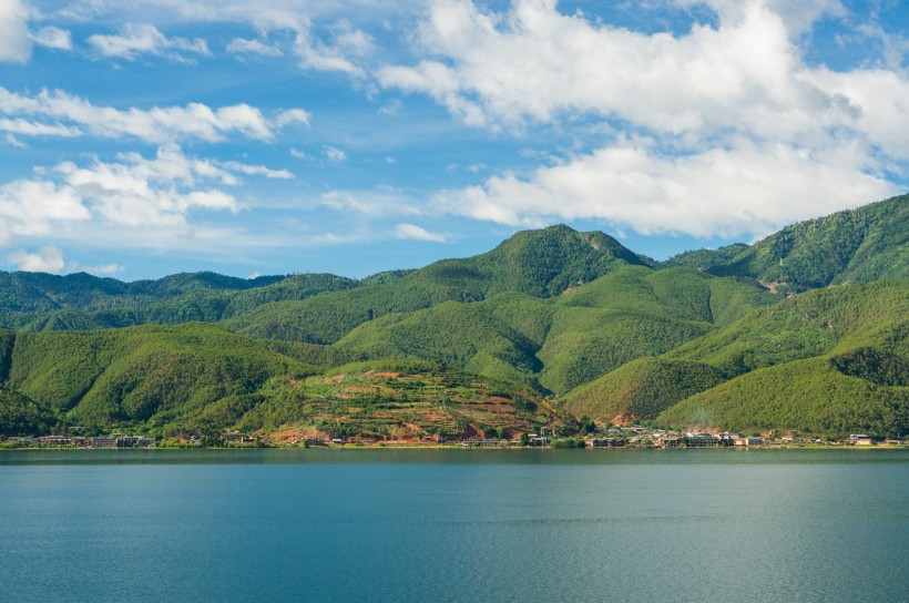 泸沽湖之布瓦岛风景图片(18张)