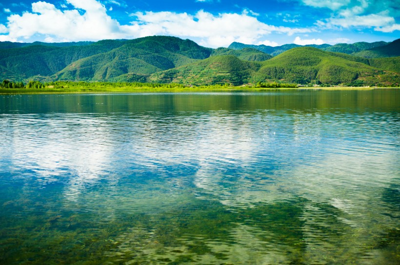 泸沽湖之布瓦岛风景图片(18张)