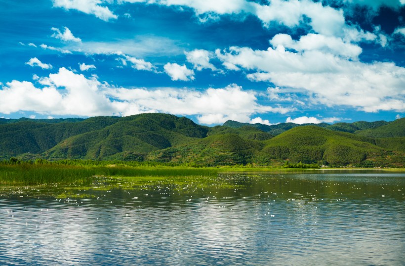 泸沽湖之布瓦岛风景图片(18张)