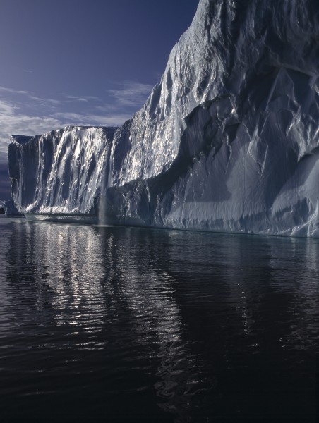 大海中的冰山图片(17张)