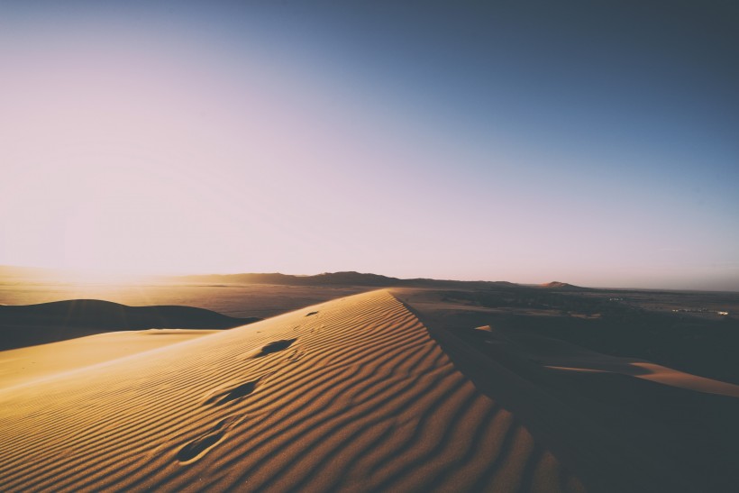壮阔的沙漠图片(14张)