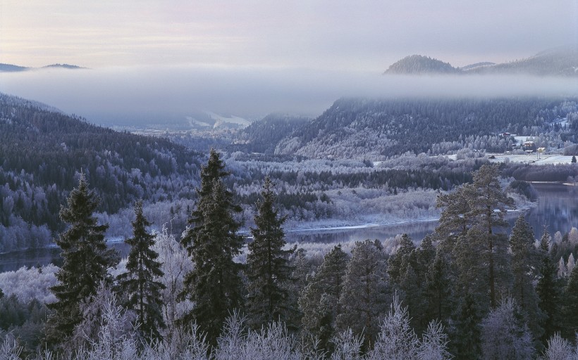 冬季大雪覆盖的风景图片(12张)