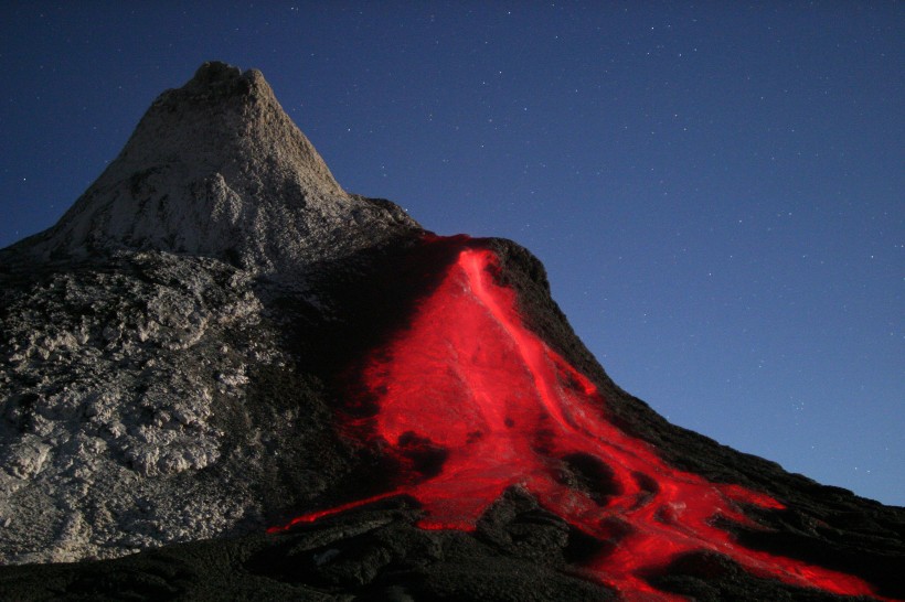 火山和岩浆风景图片(15张)