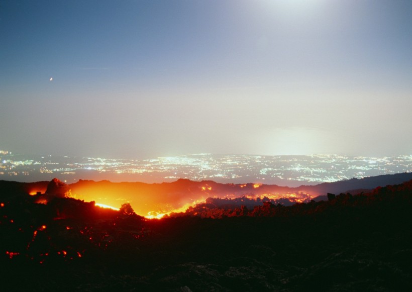 火山岩浆图片(28张)