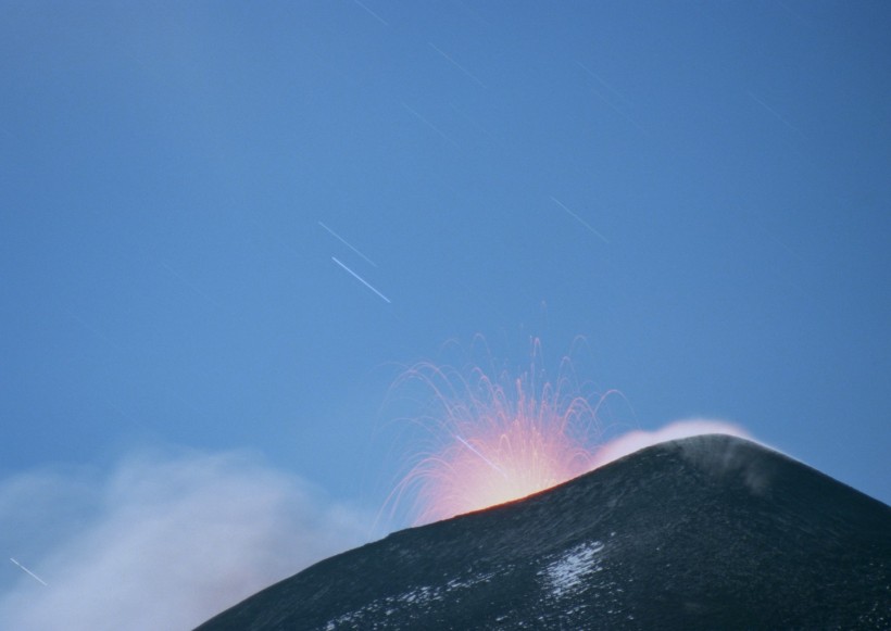 火山岩浆图片(28张)