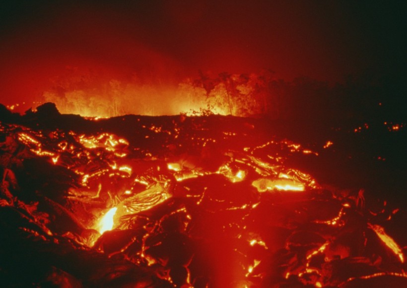火山岩浆图片(28张)