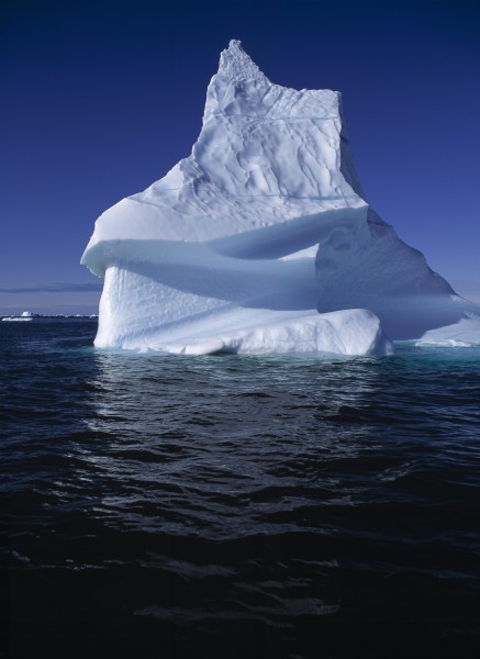 巨大的冰山图片(17张)