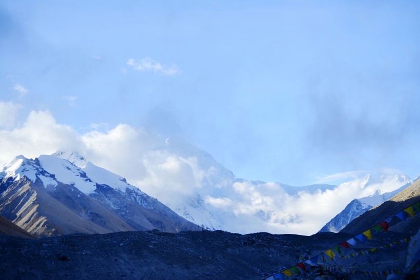珠穆朗玛峰风景图片(9张)