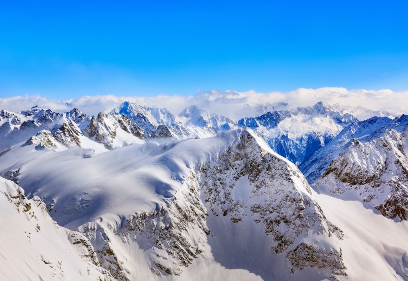 山上的雪景图片(10张)