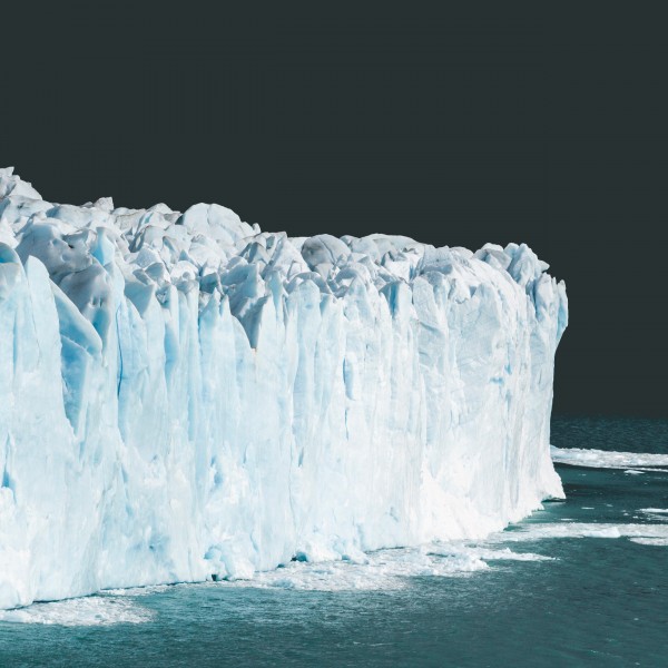 水面的冰川图片(10张)