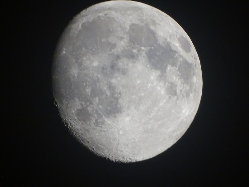航拍月球图片(12张)