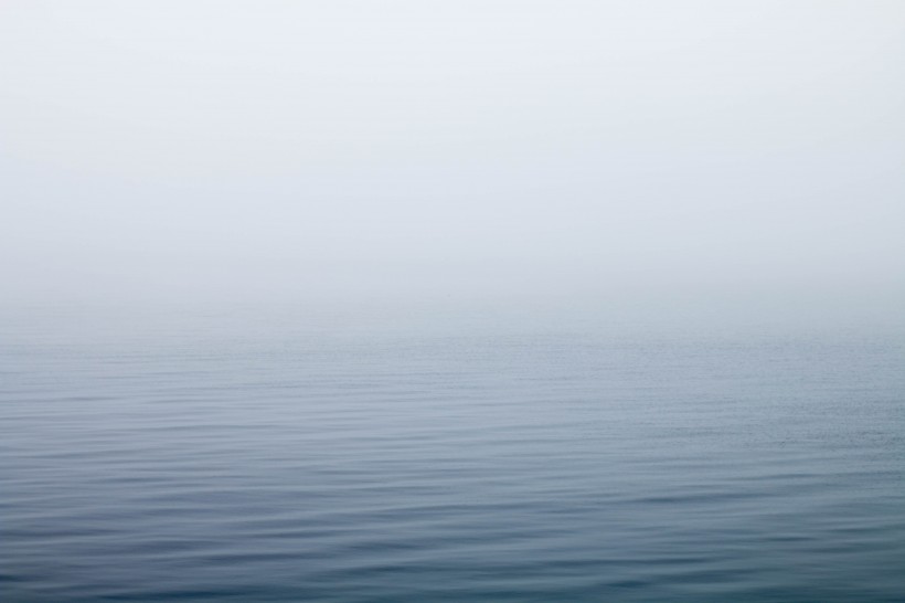 雾气朦胧的海面图片(10张)