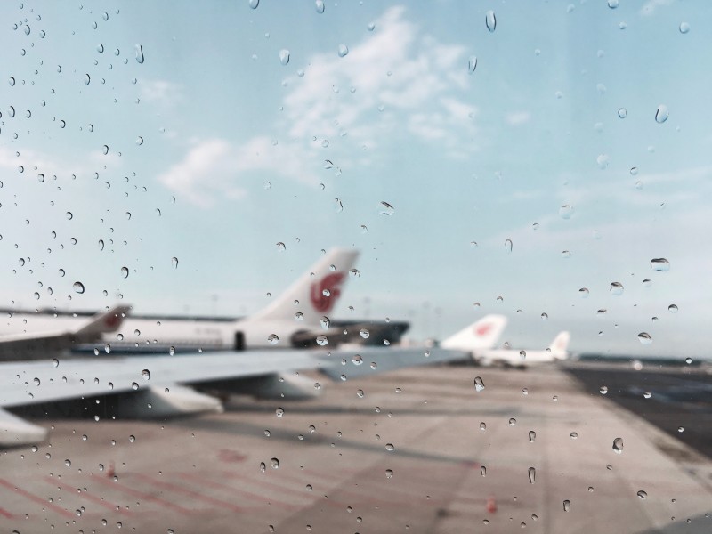 下雨天的雨滴图片(12张)