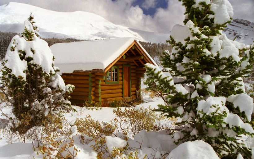 雪中小木屋图片(7张)