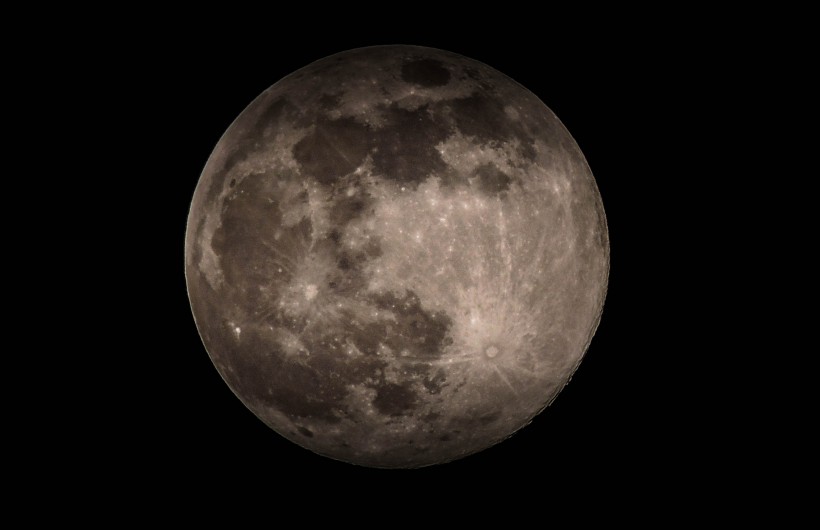 圆圆的月亮图片(15张)