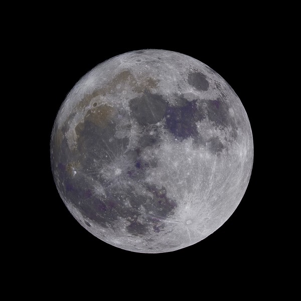 皎洁的月亮图片(12张)