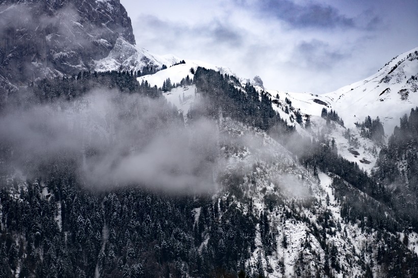 壮观的雪山美景图片(17张)