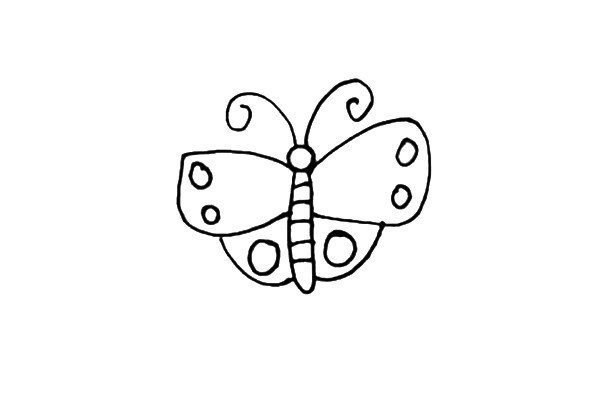 第四步：在翅膀上分别画上小圆，并且在身体上画上几道线条。