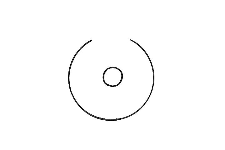 1.画两个圆圈，大的包围着小的，上方留一个开口。