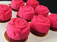 红玫瑰精致造型蛋糕图片
