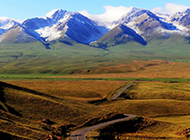 新疆天山山脉自然风光图片