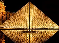 卢浮宫金字塔迷人夜景图片