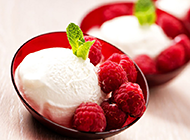 红树莓冰淇淋精美图片