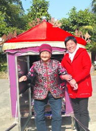 63岁退休教师拉90岁母亲从北京徒步走到广州
