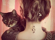 女生颈部刺青纹身图案清新优雅
