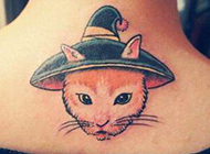 女生颈部纹身可爱动物刺青图片