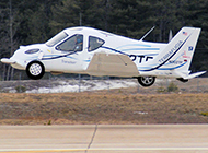 “飞”在空中的汽车 或解决道路拥堵问题