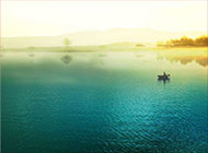 连绵山水湖泊浪漫素雅个性背景图