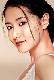 韩国女演员李爱英笑容甜美迷人写真