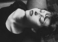 非主流黑白伤感人物图片