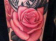 手臂玫瑰纹身文艺精致的图案