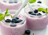 蓝莓薄荷味奶油冰淇淋图片