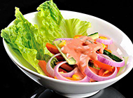 五彩缤纷的蔬菜沙拉图片