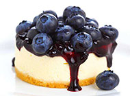 令人垂涎的蓝莓蛋糕图片