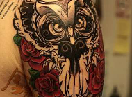 手臂上的猫头鹰图腾纹身图案