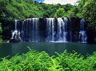 绿色清新大自然山水瀑布壁纸