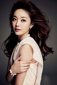 韩国女星全素敏时尚优雅写真