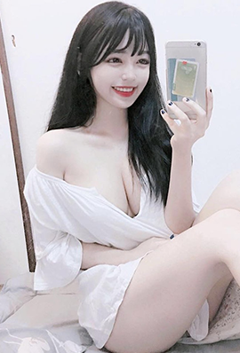 韩国网络美女郑史和白皙肌肤美照
