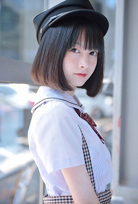 日本美女池田七帆学生制服写真