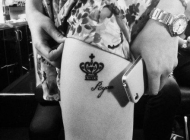 女人腿部流行的图腾皇冠纹身图片