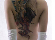 天使恶魔纹身图案 女生背部性感的纹身图案大全